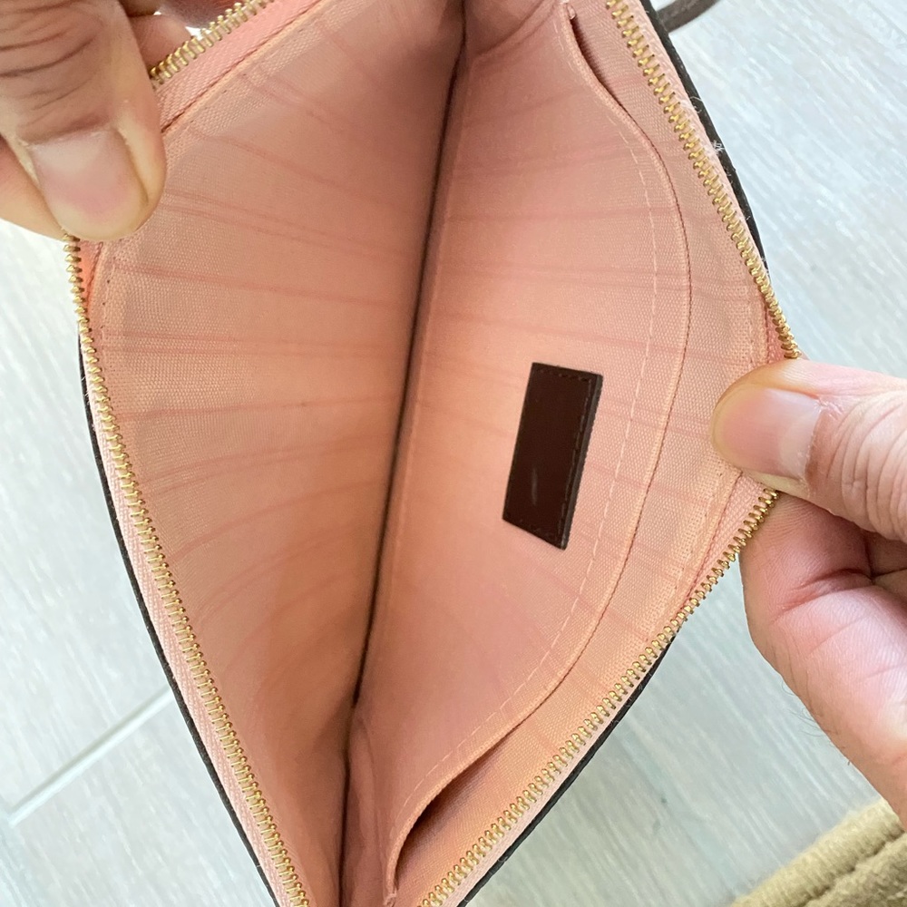 - SOLD-
Louis Vuitton Pouch for Neverful Ebene - Picture 13 of 14